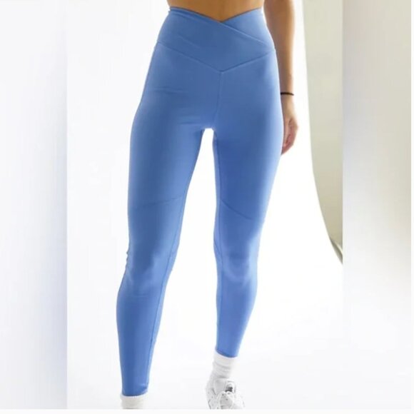 yllw the label Energy V-Cut Mind Blue Leggings Size Medium - Picture 3 of 9